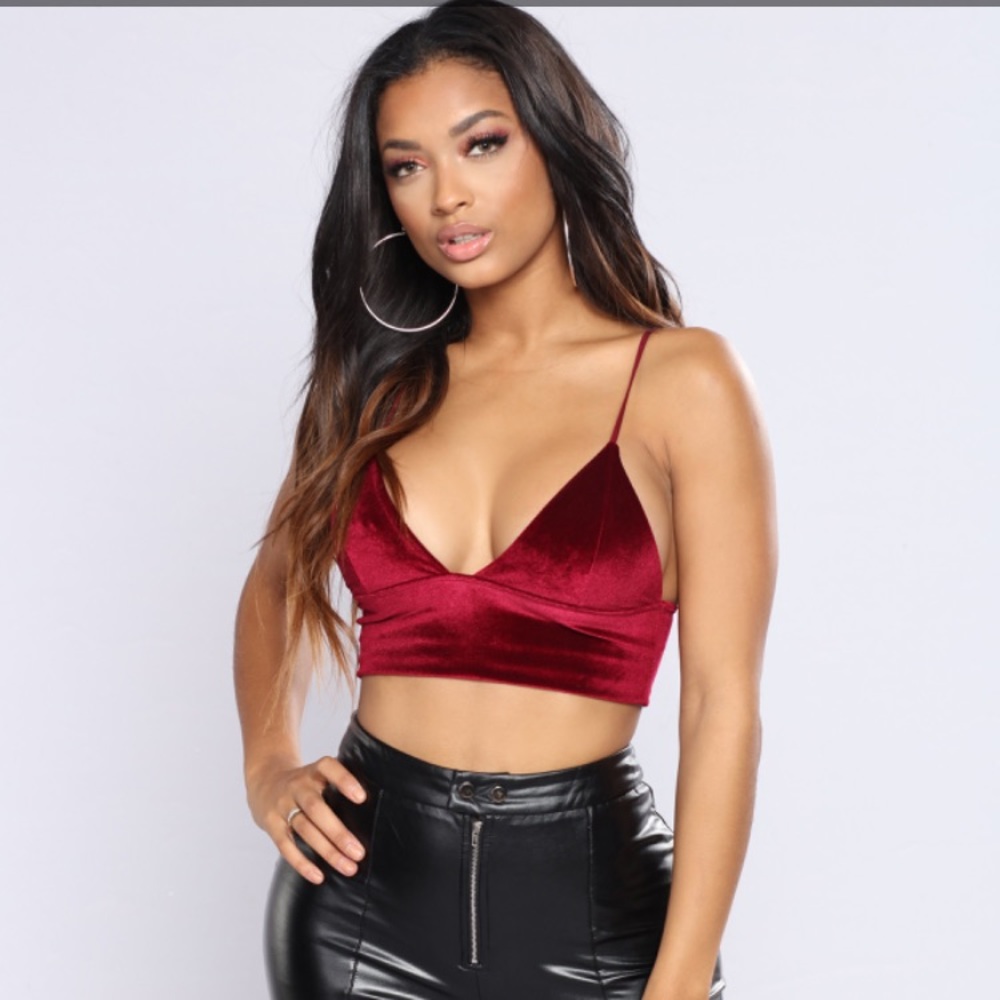 NWT Fashion Nova Daphne Velvet Top in Burgundy
